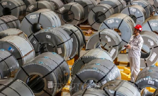 Giá nhôm giao dịch gần mức cao nhất trong 4 năm