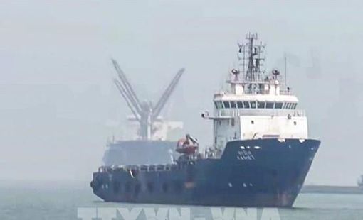 Iran cho phép tàu chở dầu qua eo biển Hormuz với điều kiện về tiền tệ giao dịch dầu mỏ