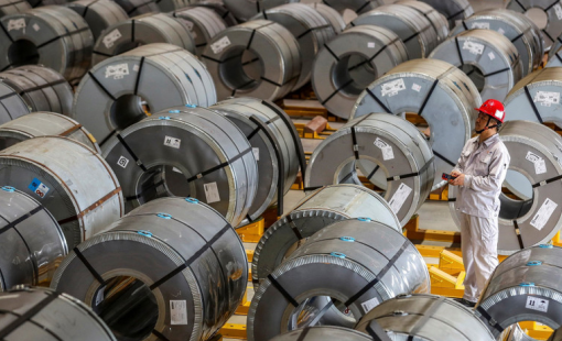 Giá nhôm toàn cầu tăng mạnh do xung đột Trung Đông và gián đoạn nguồn cung