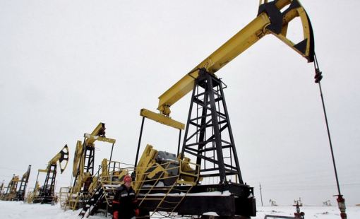 Giá dầu thế giới giảm hơn 2 USD nhờ thỏa thuận xuất khẩu mới tại Iraq