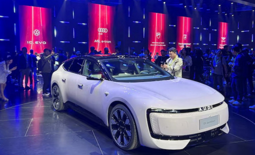 Giá xăng tăng thúc đẩy xu hướng chuyển sang xe điện