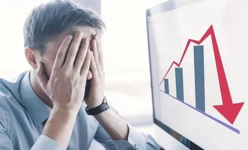 Hai cổ phiếu Bluechips bị khối ngoại “xả” gần 700 tỷ trong ngày VN-Index lao dốc