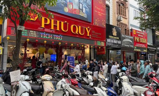 Giá vàng giảm thêm 2 triệu đồng/lượng, tỷ giá USD tiếp tục tăng