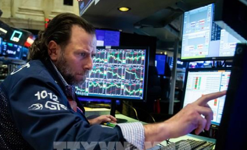 Chỉ số Nasdaq và S&P 500 giảm điểm mạnh nhất trong hơn 2 tháng