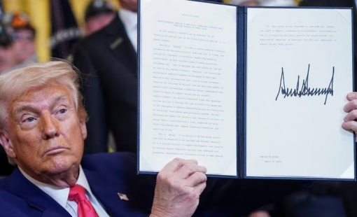 Lần đầu tiên chữ ký của Tổng thống đương nhiệm Mỹ được in trên đồng USD