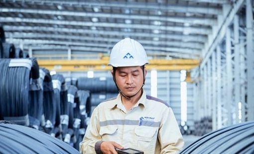 Hòa Phát, Việt Ý, Việt Đức,... lại đồng loạt điều chỉnh giá thép, tăng mạnh nhất từ đầu năm
