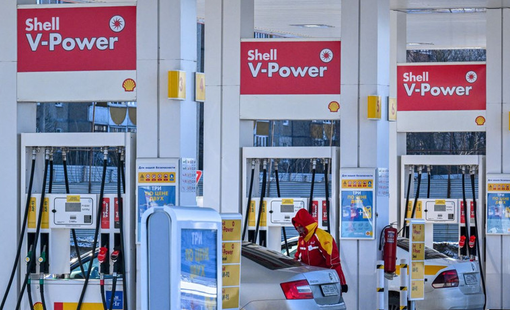 Giá xăng tại Mỹ tăng 14% trong một tuần do tác động từ xung đột Trung Đông