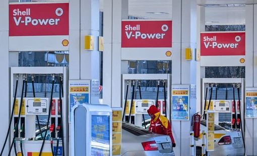 Giá xăng tại Mỹ tăng 14% trong một tuần do tác động từ xung đột Trung Đông