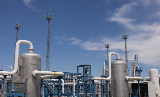 Sau “cơn sốt” giá dầu, giá khí đốt tại châu Âu tăng vọt 30%