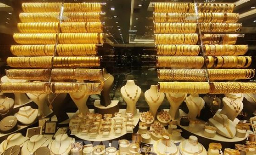 Giá vàng giảm nhẹ khi khả năng chấm dứt xung đột Trung Đông còn mờ mịt