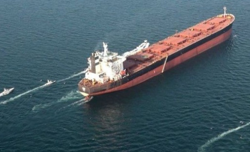 Đang di chuyển thì đàm phán Mỹ- Iran đổ bể, hai siêu tàu chở dầu lập tức quay đầu ngay trước cửa eo biển Hormuz