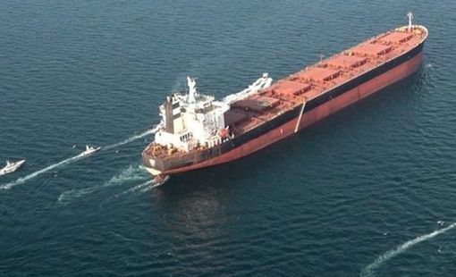 Đang di chuyển thì đàm phán Mỹ- Iran đổ bể, hai siêu tàu chở dầu lập tức quay đầu ngay trước cửa eo biển Hormuz