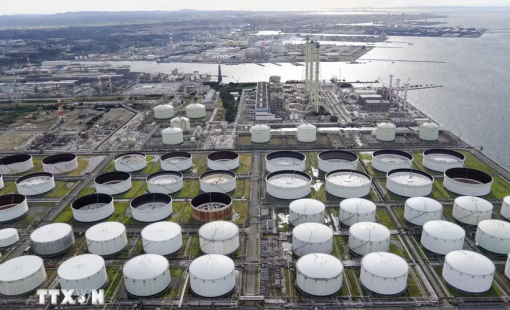 Giá dầu tăng mạnh do lo ngại gián đoạn nguồn cung tại Trung Đông