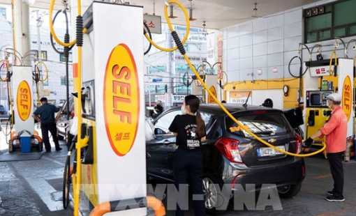 Giá xăng Hàn Quốc vượt 2.000 won/lít sau gần 4 năm