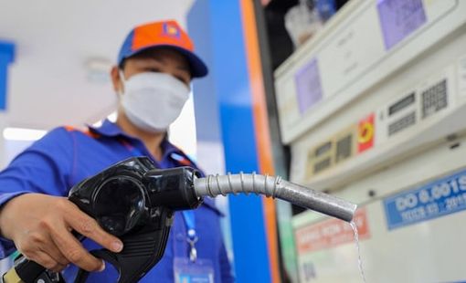 Giá xăng dầu đồng loại giảm, dầu diesel giảm hơn 3.000 đồng/lít