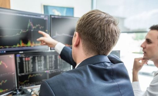 Phiên 22/4: Khối ngoại tiếp đà bán ròng, ngược chiều "tung" gần 300 tỷ gom một mã chứng khoán