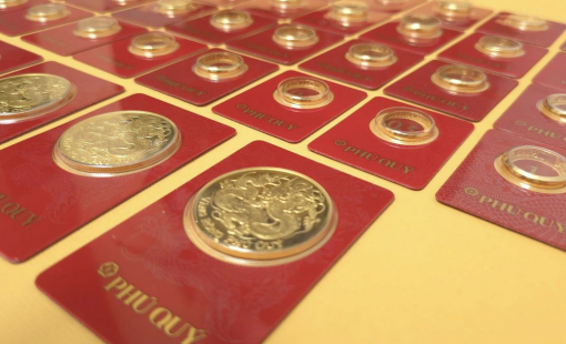 Giá vàng tiếp đà lao dốc