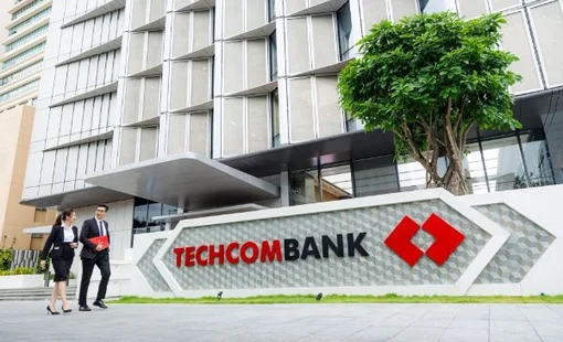 Techcombank dự kiến chia cổ tức "khủng": 60% bằng cổ phiếu, 7% bằng tiền mặt