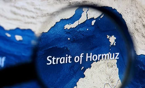 Một tàu chở 1 triệu thùng dầu thành công đi qua eo biển Hormuz, băng băng tiến thẳng đến 1 quốc gia Đông Nam Á