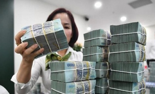 Lãi suất gửi tiết kiệm ngân hàng cán mốc 10%/năm