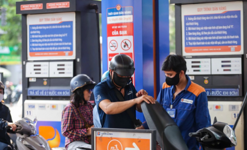 Giá xăng dầu đồng loạt giảm, có mặt hàng hạ gần 2.000 đồng/lít