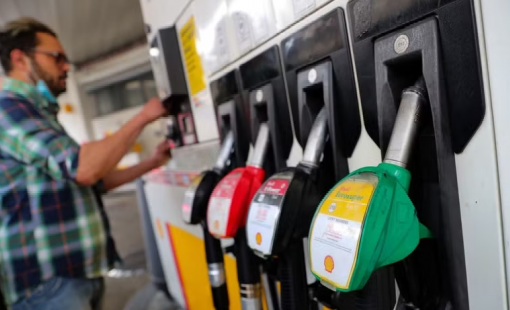 Giá dầu Mỹ giảm xuống dưới 100 USD mỗi thùng sau thỏa thuận ngừng bắn Mỹ-Iran