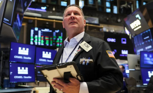 Chứng khoán Mỹ xanh rực rỡ, Dow Jones tăng dựng đứng 1.300 điểm, giá dầu sụt sâu sau thoả thuận ngừng bắn Mỹ- Iran