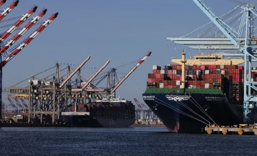 Mỹ áp thuế 50% đối với hàng hóa từ các nước cung cấp vũ khí cho Iran