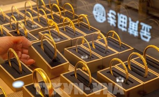 Giá vàng thế giới phục hồi nhưng vẫn ghi nhận tháng giảm thứ hai liên tiếp