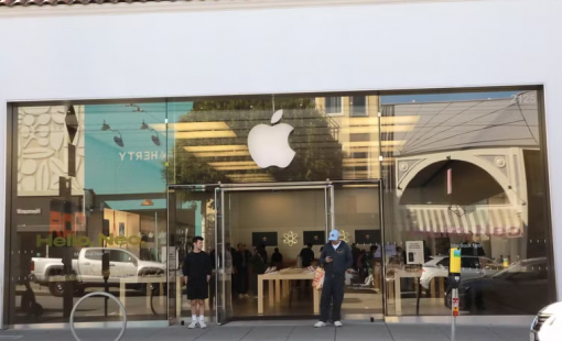 Apple đạt doanh thu kỷ lục trước chuyển giao lãnh đạo năm 2026