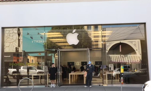 Apple đạt doanh thu kỷ lục trước chuyển giao lãnh đạo năm 2026