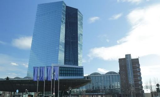 ECB giữ nguyên lãi suất trước rủi ro từ xung đột Trung Đông