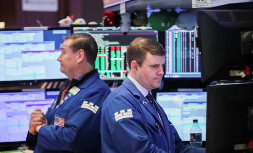 S&P 500 và Nasdaq ghi nhận tháng tăng trưởng mạnh nhất kể từ năm 2020