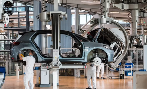 Các hãng xe châu Âu chịu thiệt hại hơn 8 tỷ euro vì thuế quan của Mỹ