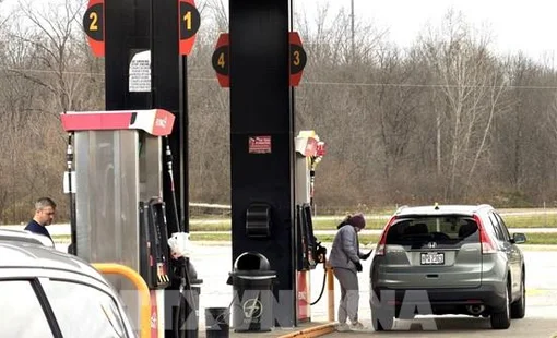 Mỹ tính dừng thuế xăng liên bang khi giá nhiên liệu tăng sốc