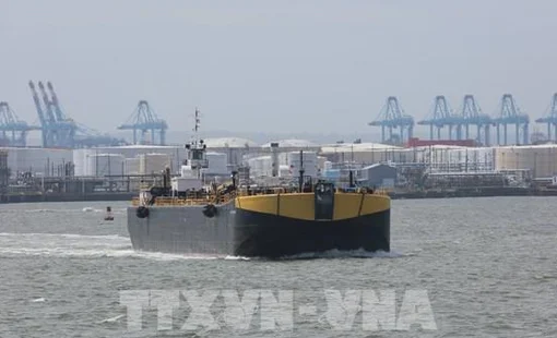 Giá dầu WTI đạt đỉnh giữa sóng gió Trung Đông