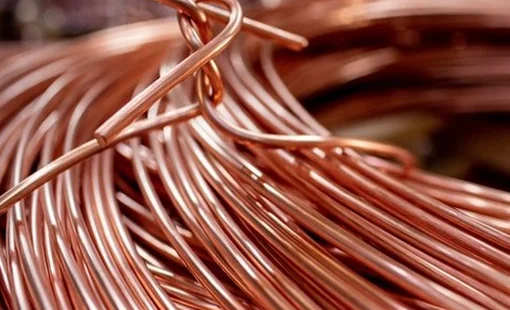 Giá đồng tiến sát mức cao kỷ lục khi nguồn cung toàn cầu thắt chặt