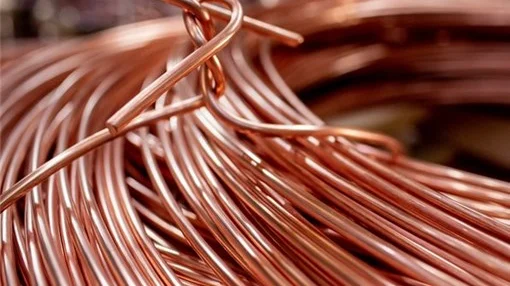 Giá đồng tiến sát mức cao kỷ lục khi nguồn cung toàn cầu thắt chặt