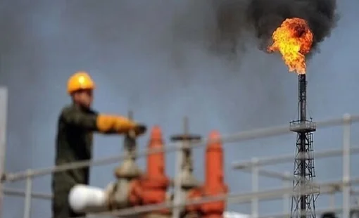 Giá dầu thế giới giảm mạnh sau đề xuất đàm phán mới của Iran