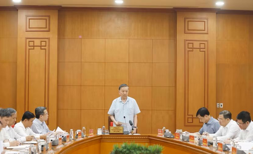 Tổng Bí thư, Chủ tịch nước Tô Lâm: Xác định công nghiệp vật liệu là ngành công nghiệp nền tảng