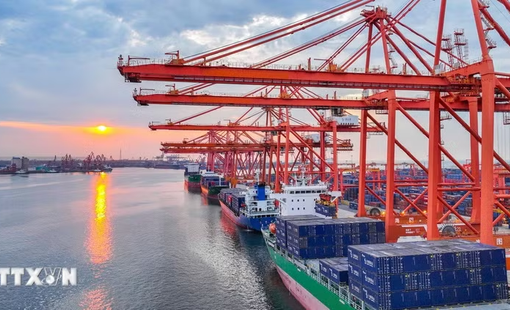 Trung Quốc: Giá xuất khẩu tăng mạnh nhất 3 năm do cú sốc dầu mỏ