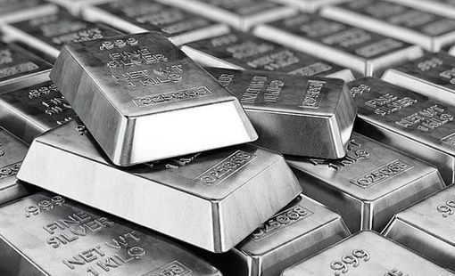 Quỹ bạc do BlackRock quản lý “xả” 100 tấn bạc chỉ trong một tuần