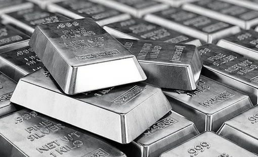 Quỹ bạc do BlackRock quản lý “xả” 100 tấn bạc chỉ trong một tuần