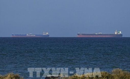 "Nút thắt" tại eo biển Hormuz khiến ngành vận tải biển thế giới chao đảo