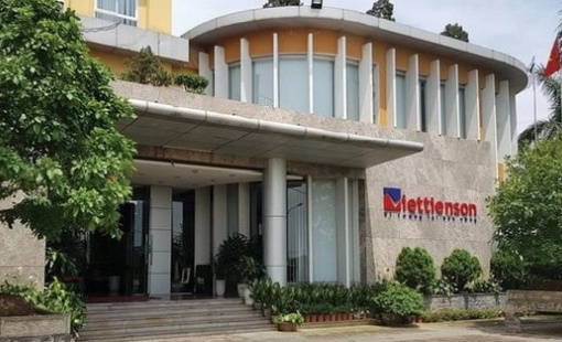 10 ngày nữa phải hủy niêm yết, một công ty bất ngờ đặt mục tiêu doanh thu nghìn tỷ giữa lúc sếp lớn ồ ạt xả hàng