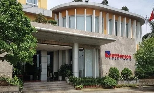 10 ngày nữa phải hủy niêm yết, một công ty bất ngờ đặt mục tiêu doanh thu nghìn tỷ giữa lúc sếp lớn ồ ạt xả hàng