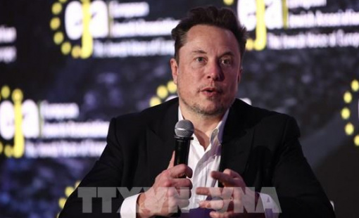 Tesla bắt tay Intel sản xuất chip AI, mở ra cuộc đua đầu tư nghìn tỷ USD
