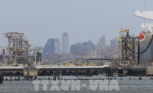 Giá dầu giảm mạnh trước thông tin Mỹ và Iran sắp đạt thỏa thuận hòa bình