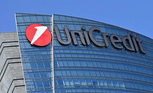 UniCredit khởi động kế hoạch mua lại Commerzbank