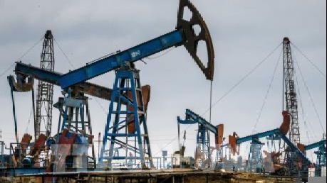 Giá dầu giảm hơn 2% trong phiên giao dịch cuối tuần